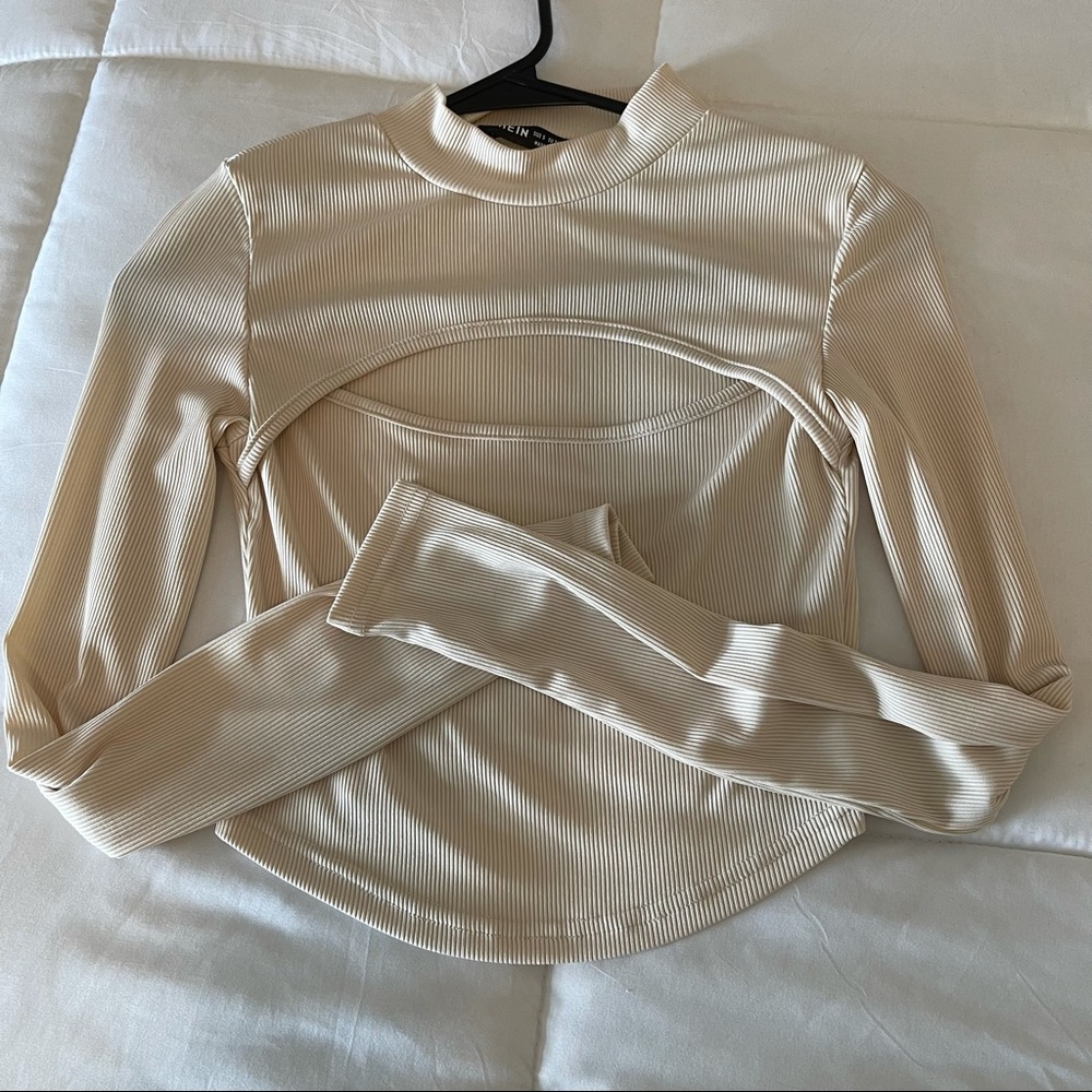 Cream Top slightly cropped Shein